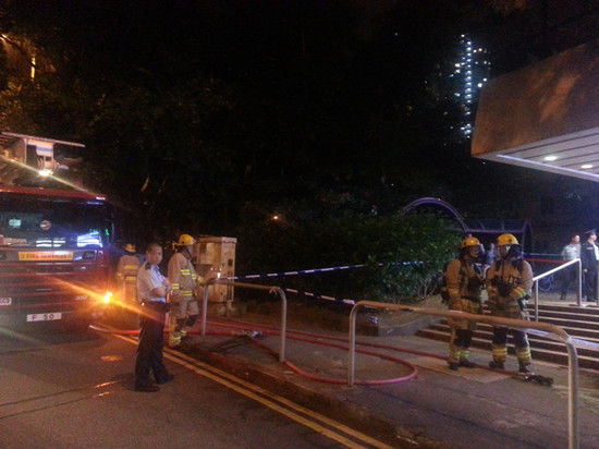 男子撿不明物好奇剪電線被炸飛3根手指（圖）