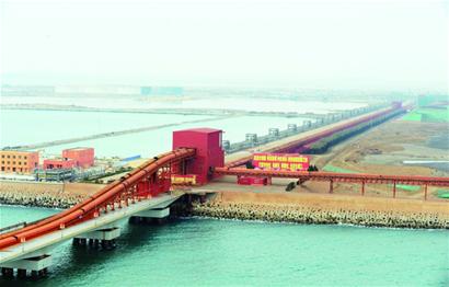 董家口港躋身億噸大港 規(guī)劃建設(shè)112個泊位