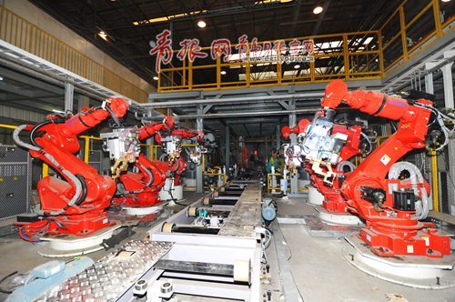 新松點(diǎn)焊機(jī)器人