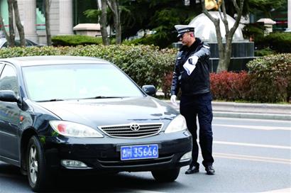 高清電子眼8秒識別信息 未審套牌現(xiàn)原形