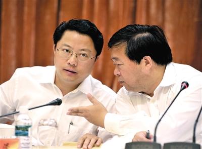 楊衛(wèi)澤被查前300天：“切割”季建業(yè) 求自保未果