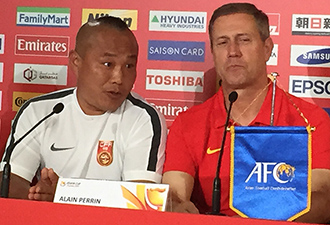 中烏大戰(zhàn)發(fā)布會佩蘭跑題猛夸C羅