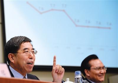 去年GDP增速7.4%創(chuàng)24年新低 統(tǒng)計局稱在合理區(qū)間