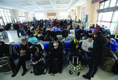 春運第一波學(xué)生客流打頭陣 刷新單日高峰