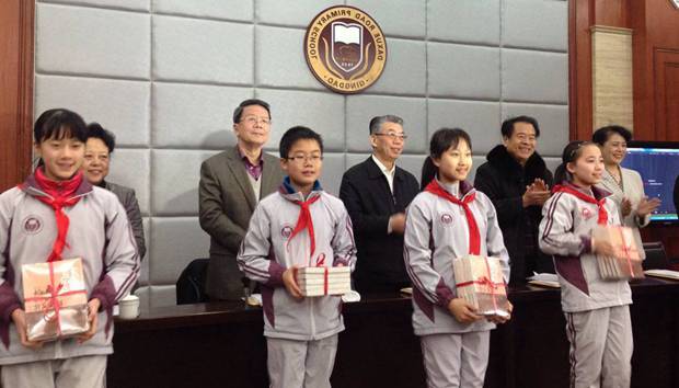 《青少年禮儀文化讀本》新書(shū)首發(fā)儀式舉行