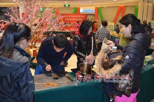 應(yīng)對(duì)“網(wǎng)上年集”沖擊，強(qiáng)化“體驗(yàn)經(jīng)濟(jì)”色彩 即墨：多家商超一起來搶“非遺”