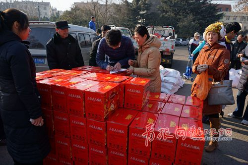 李滄2100余戶貧困殘疾人收到“春節(jié)禮包”