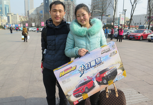 不同的“年貨” 一樣的真情