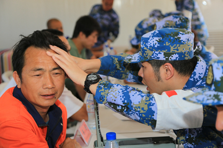 情系同胞 護(hù)航編隊(duì)海外送醫(yī)療