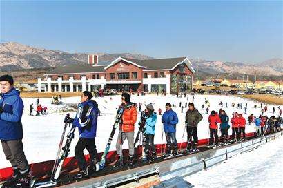 青島周邊興起八大滑雪場(chǎng)暖冬造雪成本翻番