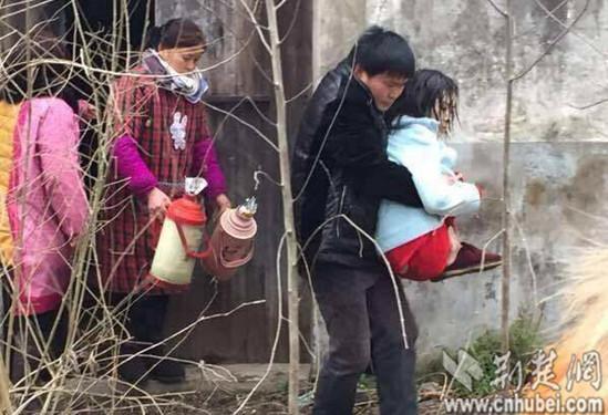 湖北被父母囚禁5年女孩確診患精神分裂癥