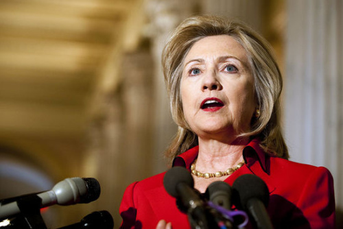 希拉里回應“郵件門”：已促請國務院公開電郵