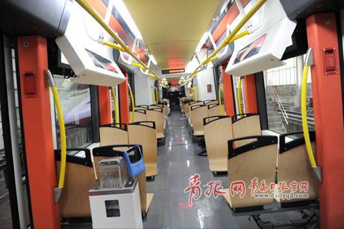 世界首列氫能源有軌電車在青下線 填補氫能源在全球有軌電車領(lǐng)域應用的空白