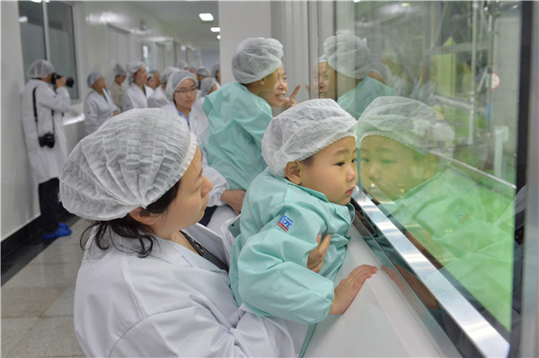 看了才知道，奶粉是這樣煉成的