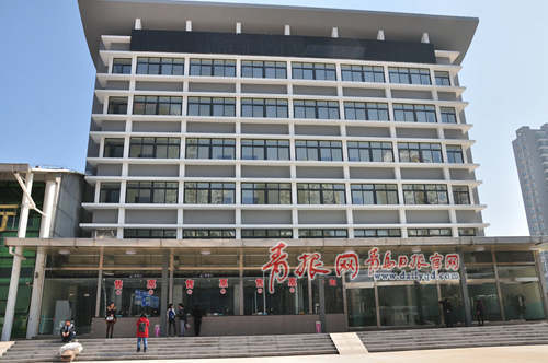 黃島汽車總站新綜合樓改造升級完工投入使用 售票大廳“喬遷”，新功能區(qū)啟用