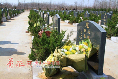 即墨移風:舊俗新風并行清明的鄉(xiāng)村在改變 即墨移風:舊俗新風并行清明的鄉(xiāng)村在改變