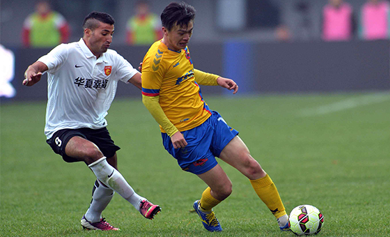 黃海海牛未能享受“幸?！?主場小負(fù)河北隊