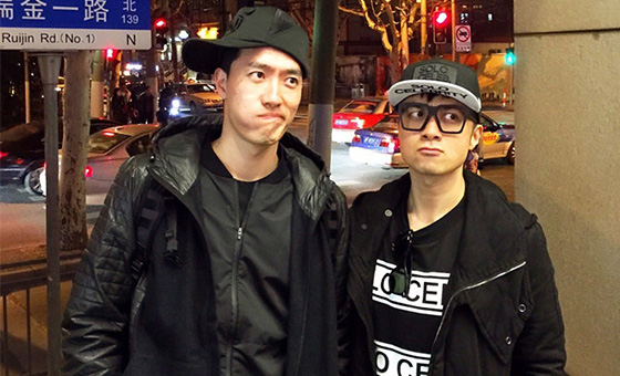 劉翔退役后與古巨基上海小聚 撇嘴拍照賽“萌”