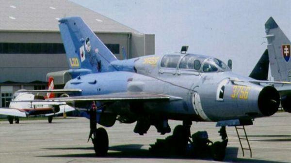 外媒：越南兩架蘇-22戰(zhàn)機(jī)在南海演練時(shí)相撞墜毀