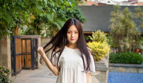 廈大?；ㄇ逍旅撍?被網(wǎng)友稱似韓國女星