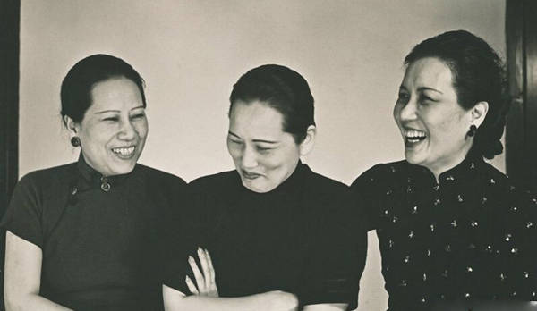 張學(xué)良美國(guó)保鏢拍攝下的宋氏三姐妹(組圖) 張學(xué)良美國(guó)保鏢拍攝下的宋氏三姐妹(組圖)