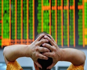 兩市重挫單日蒸發(fā)4萬億 股民人均虧損2萬