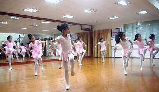 暑假班多了“素養(yǎng)”少了“功利”