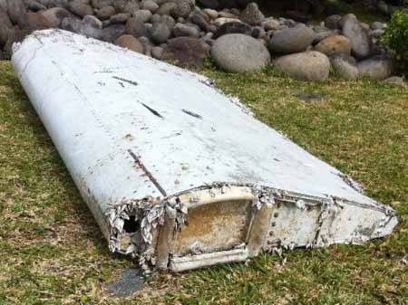 疑似mh370飞机残骸在法属留尼汪岛被发现