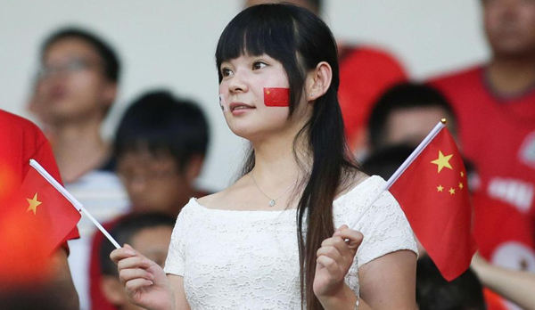 組圖：東亞杯另一道風景！中韓美女看臺斗艷