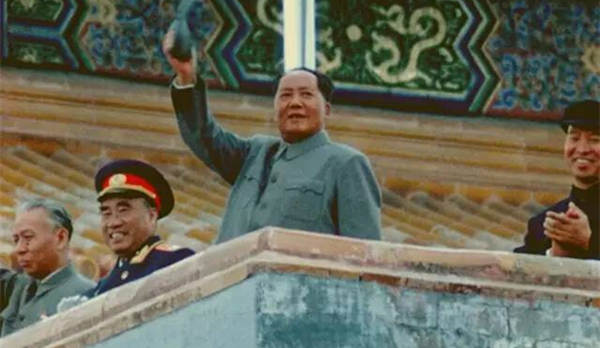 1955年的北京民生：毛澤東參加建國9周年游行