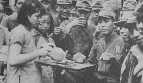 組圖：日軍擺拍失敗的“親善”照片