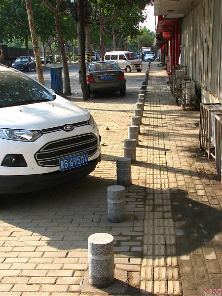 隔離墩006.jpg - 文件大小884.8KB (點(diǎn)擊縮略圖放大查看)