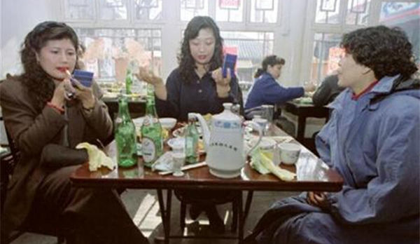 外媒鏡頭下90年代中國(guó)人的生活變遷