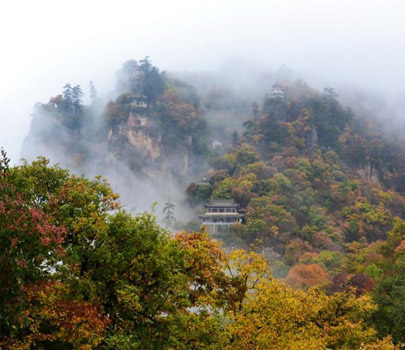 崆峒山秋色如畫(huà) 云?？澙@如置身仙境