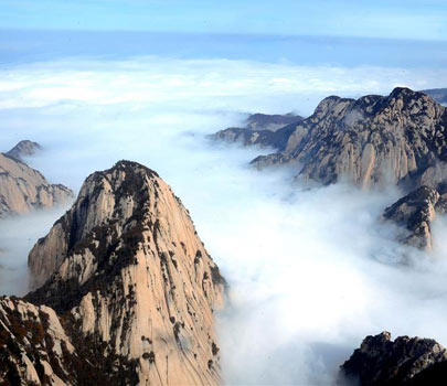 冬日華山：云霧飄渺險峰秀