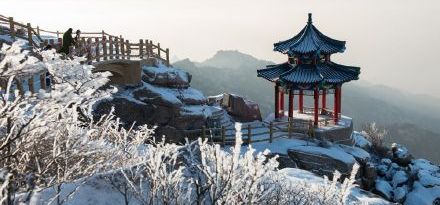 嶗山之巔迎瑞雪