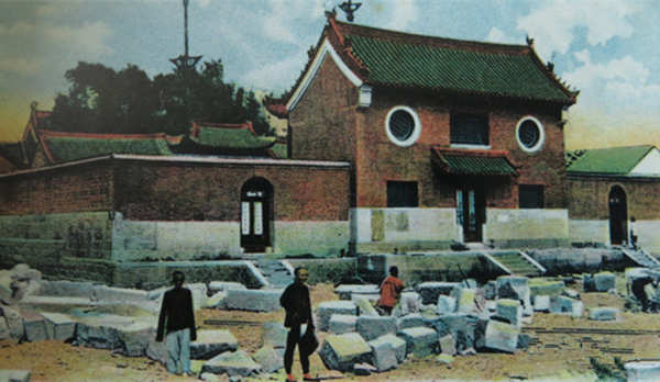 一組翻拍圍觀(guān)百年前青島原貌