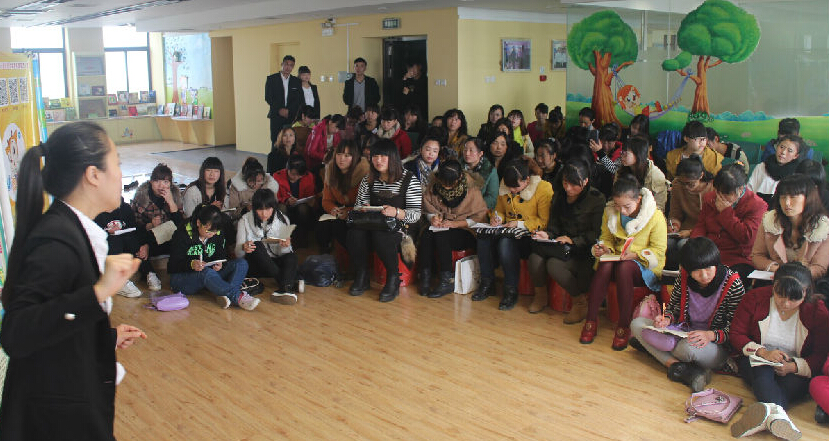 一堂課近500元 離校的自由老師還算“老師”嗎