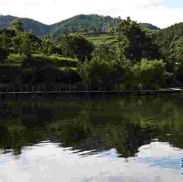 云南師宗：山水幽靜生態(tài)美