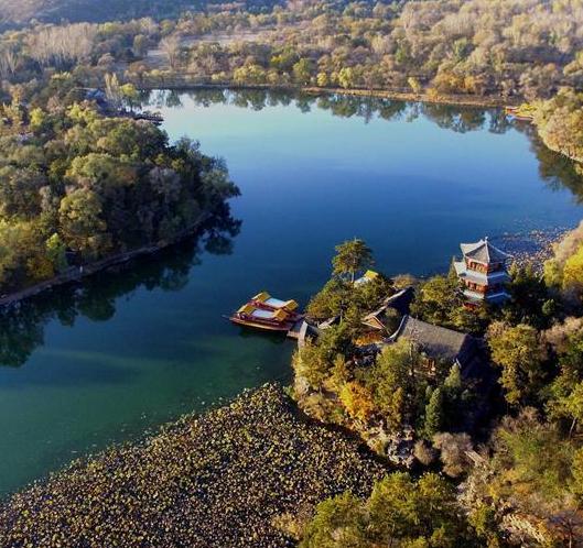 秋染承德避暑山莊 景色迷人