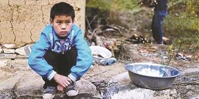 塵肺孤兒“出名”后的日子：低保漲至900元