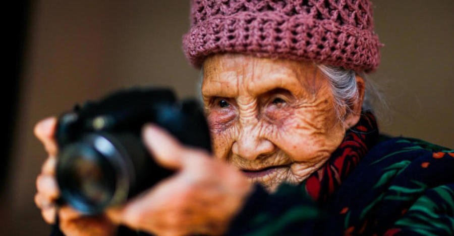 百歲老人41歲開始學攝影 堅持了64年
