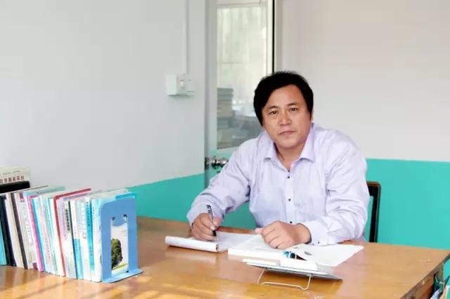 崔家集鎮(zhèn)中莊中學(xué)優(yōu)秀教師楊振德入選山東省特級教師