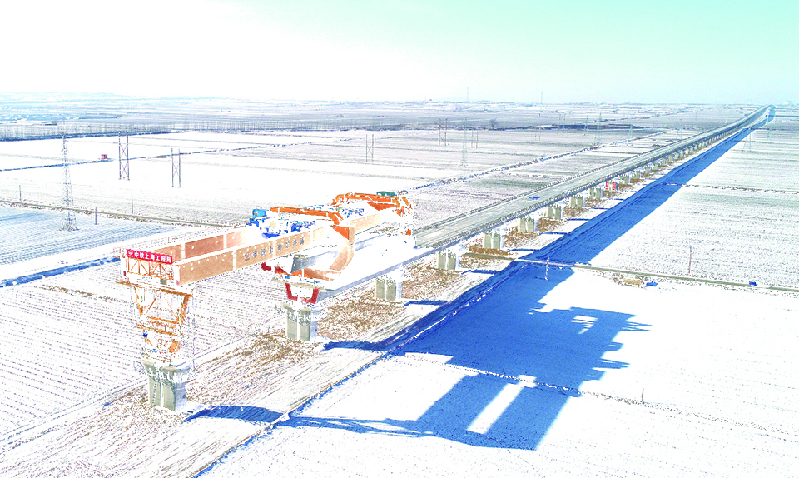 雪地臥“長龍”