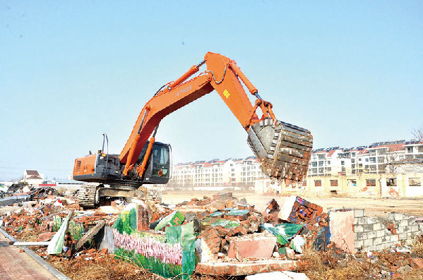 南部新區(qū)簽約企業(yè)廠房拆除工作揮出“第一鏟”