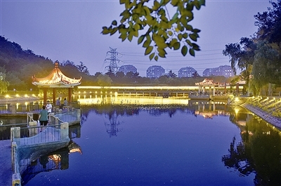 北嶺山夜間亮化增添別樣景致