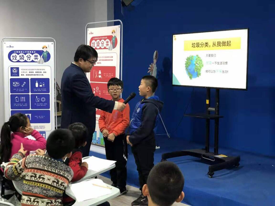 四方街道舉辦第一屆垃圾分類(lèi)小課堂活動(dòng)