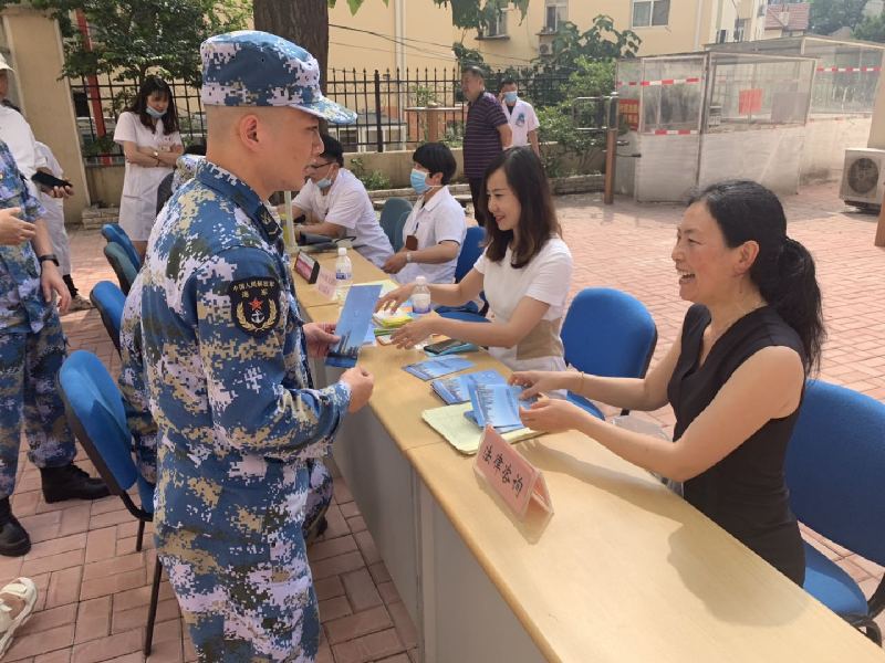 江蘇路司法所開展八一建軍節(jié)法律宣傳活動(dòng)
