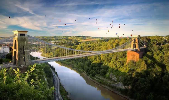 巴斯的古老旖旎？