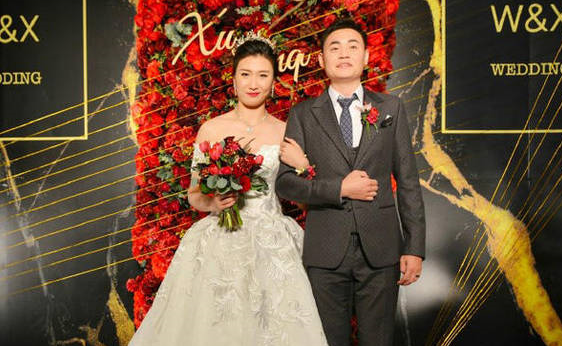 奧運(yùn)冠軍許安琪大婚 惠若琪領(lǐng)銜伴娘團(tuán)